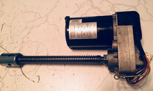 Load image into Gallery viewer, Matrix A7x Ascent Trainer # 061308-00 Incline Motor New R# MFT79183LB
