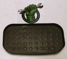 Load image into Gallery viewer, Life Fitness 95xi Right Foot Pad #0K62-01006-0000 (USED) REF#TSG1030195BD
