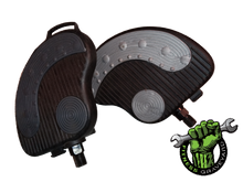 Load image into Gallery viewer, LiveStrong Pedal Pair # 1000220896 USED TMH011923-1SMM
